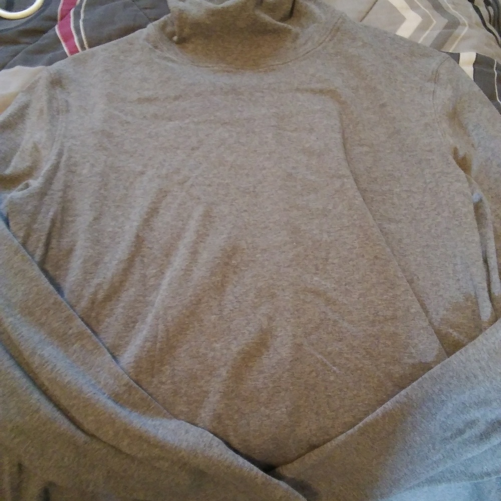 Jones of New York long sleeve ladies pull over